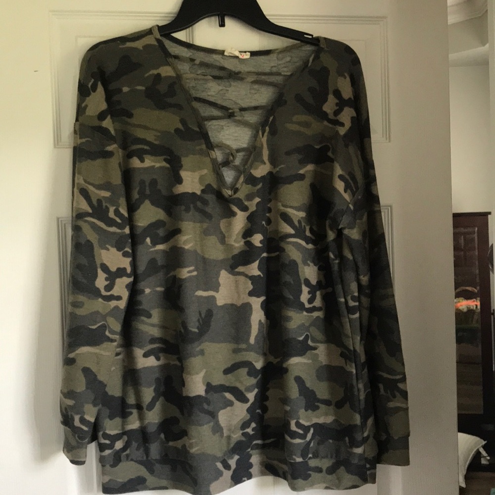 Camo longsleeve